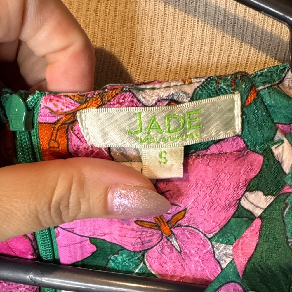 Jade melody‎ tam Chic Floral Off-Shoulder Blouse in Pink and Green - Picture 2 of 4